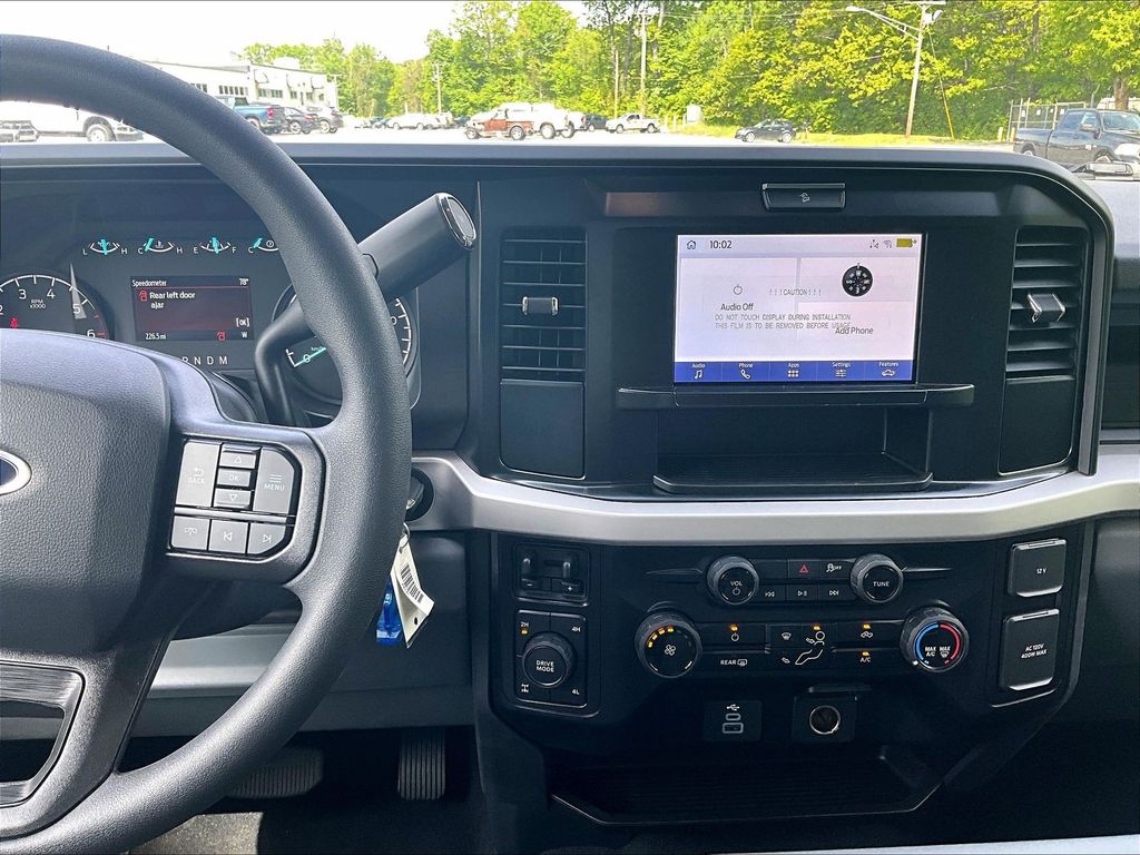 2026 Ford F-350SD — photo 8