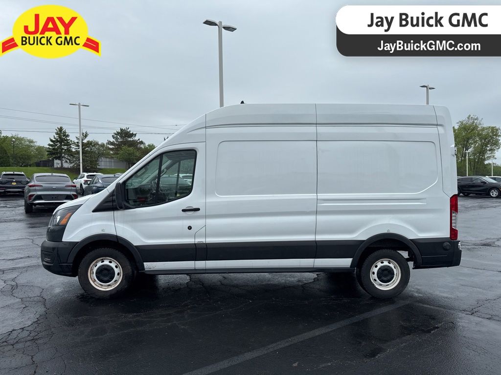 View vehicle photo 4
