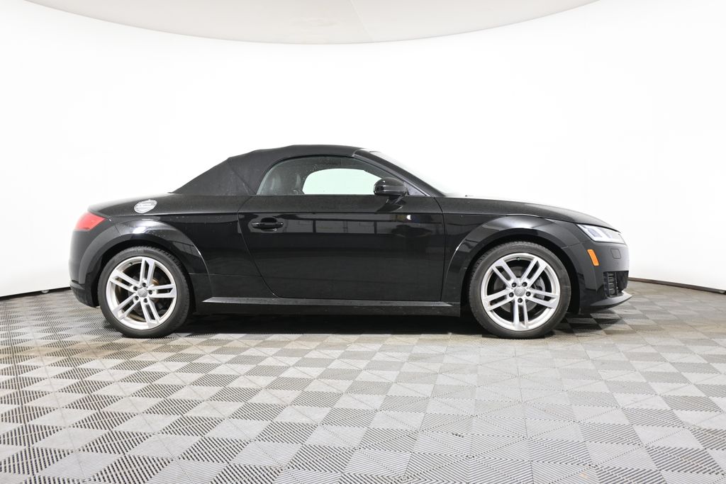 Thumbnail: 2017 Audi TT - 8