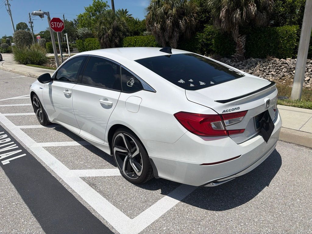 Used 2022 Platinum White Pearl Honda Sport image 3