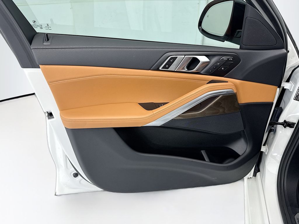 Thumbnail: 2023 BMW X6 - 23