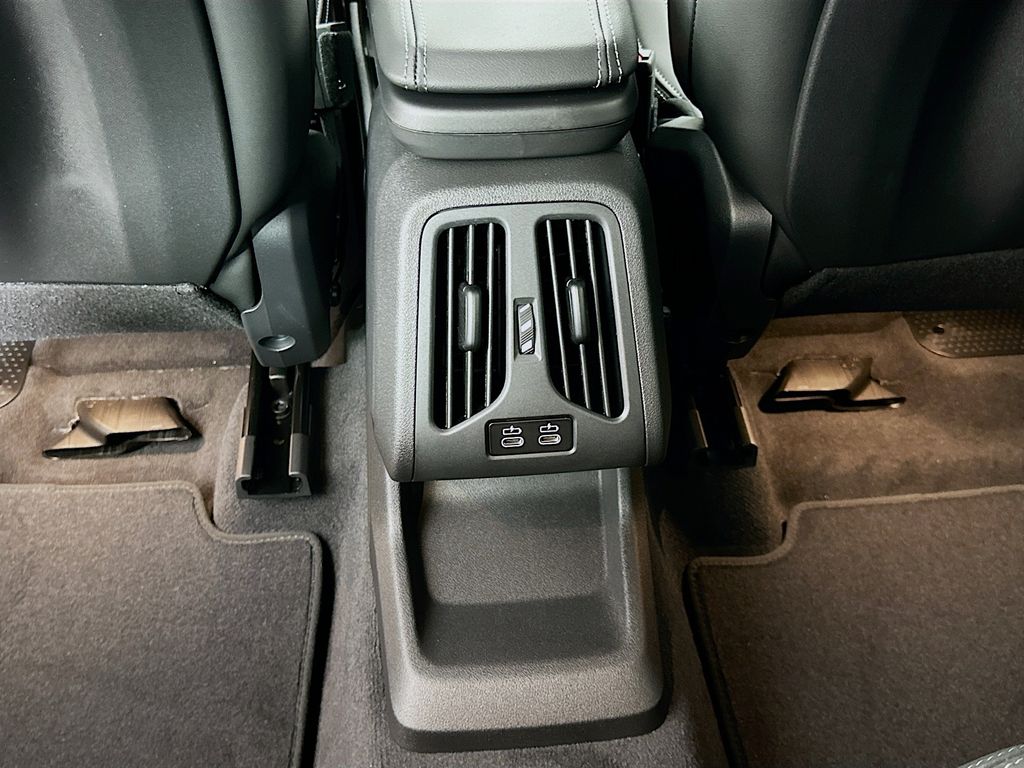 Thumbnail: 2026 BMW X1 - 18