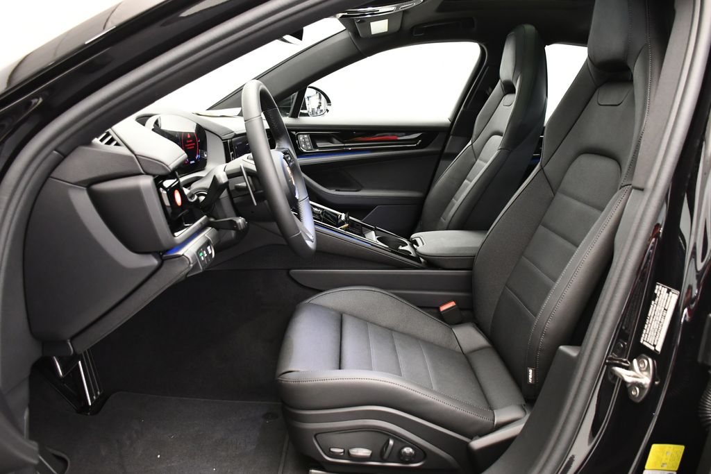 Thumbnail: 2026 Porsche Panamera - 5