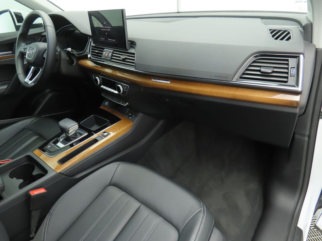 Thumbnail: 2023 Audi Q5 - 17