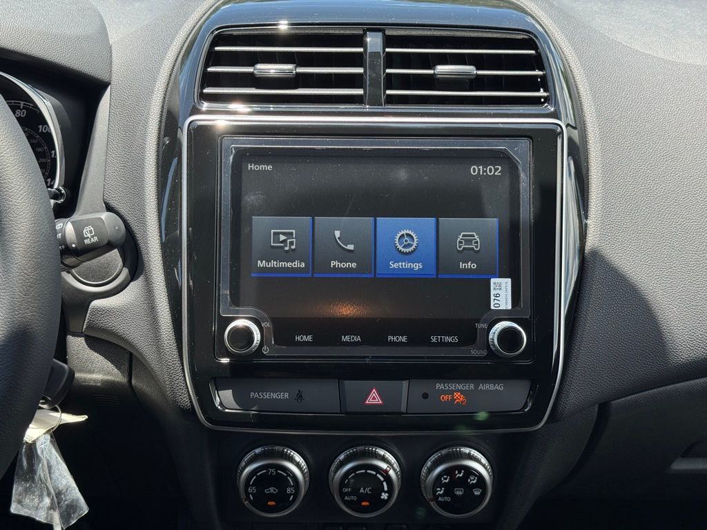 2025 Mitsubishi Outlander Sport LE photo 17
