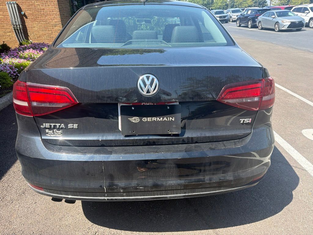 Used 2017 Black Volkswagen 1.4T SE image 7