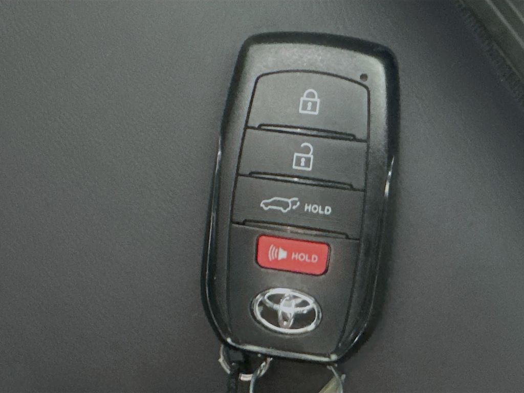 Used Car 2024 Toyota Corolla Cross  Hybrid Xse For Sale Under $35,000 In Austin, Texas