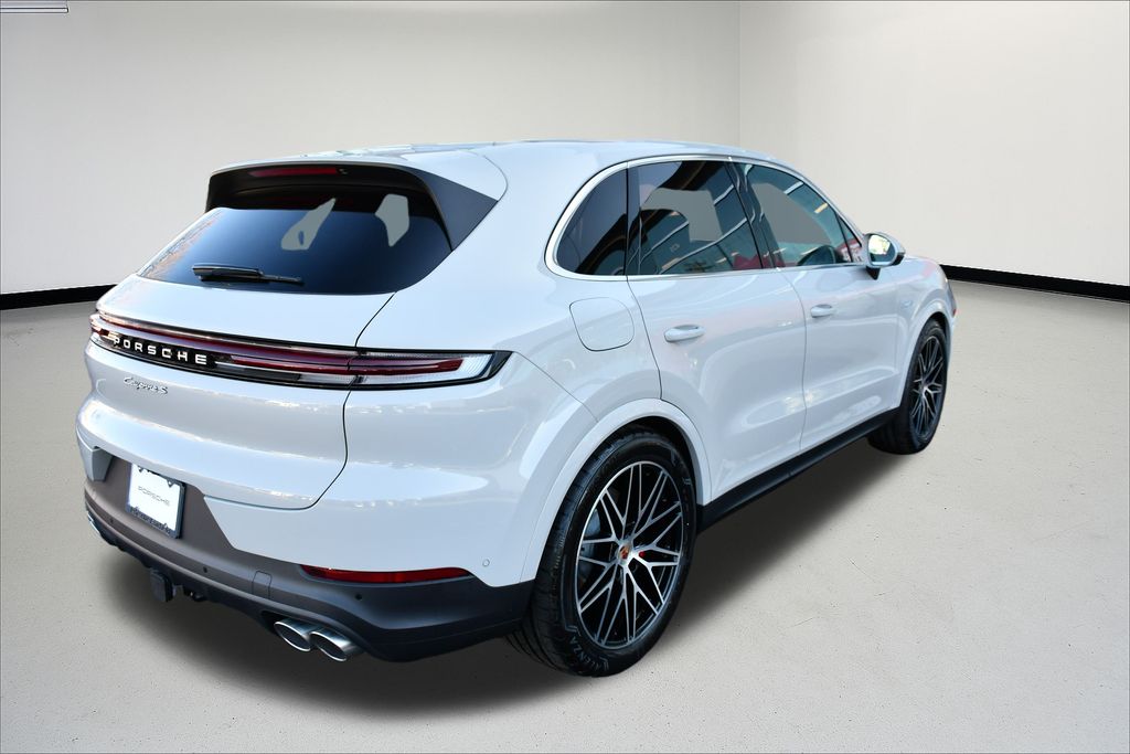 Thumbnail: 2026 Porsche Cayenne - 5