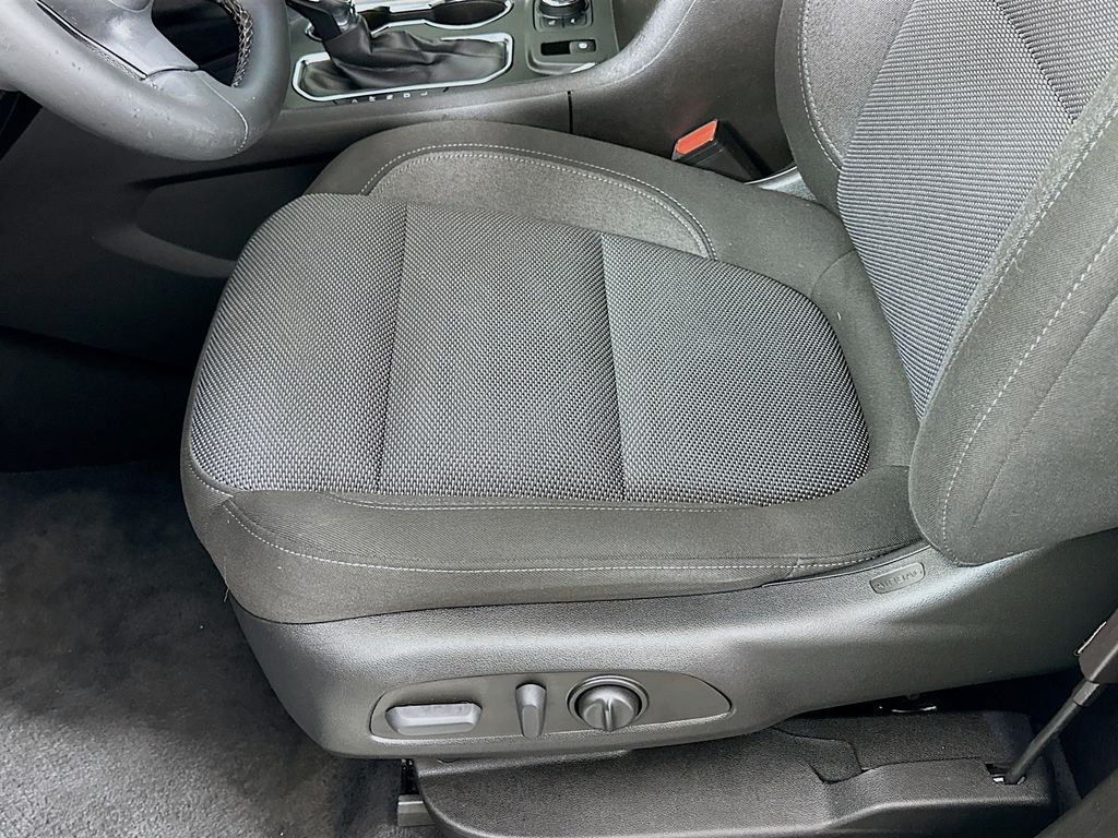 Thumbnail: 2023 Chevrolet Traverse - 19