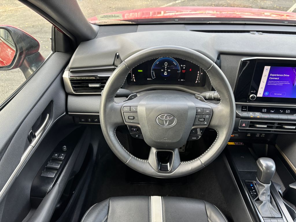 Thumbnail: 2025 Toyota Camry - 10