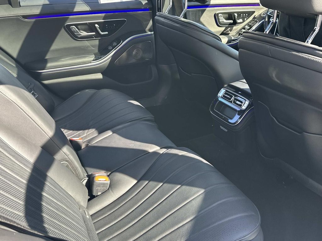 Thumbnail: 2022 Mercedes-Benz S-Class - 23