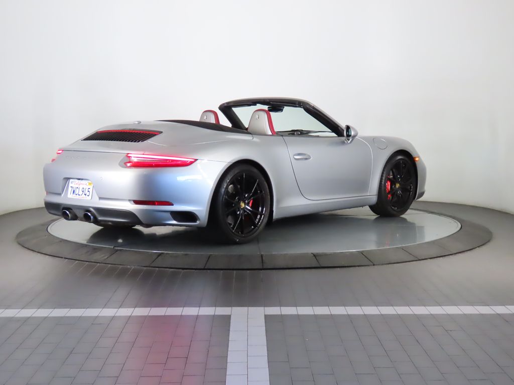 Thumbnail: 2017 Porsche 911 - 15