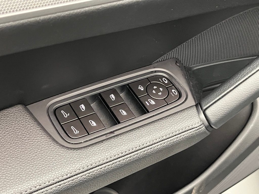 Thumbnail: 2026 Porsche Cayenne - 21