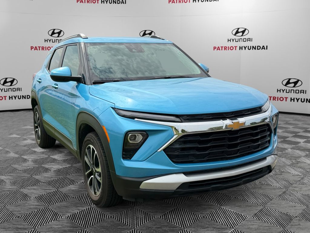 Marina Blue Metallic 2025 Chevrolet Trailblazer SUV / Crossover Four-Wheel Drive 9-Speed Automatic