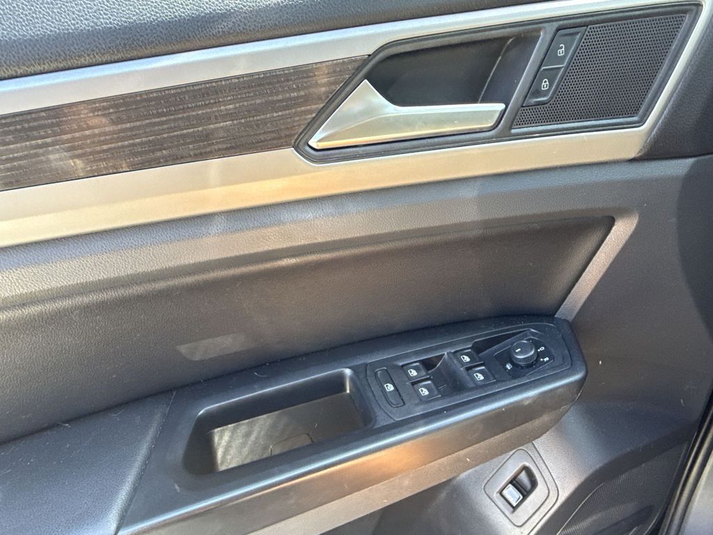 Thumbnail: 2020 Volkswagen Atlas - 29