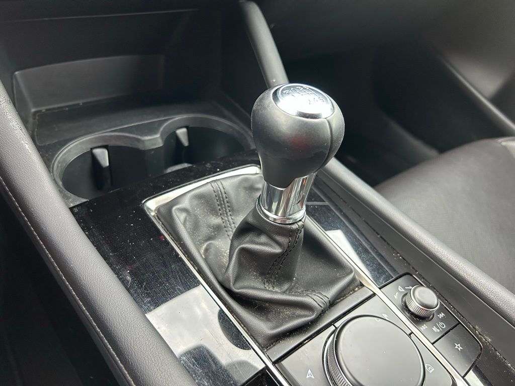 2023 Mazda Mazda3 Premium 27