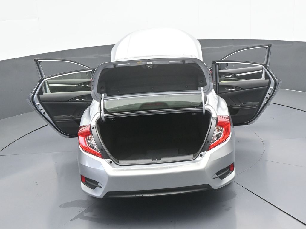 Used 2018 Silver Metallic Honda EX-T image 55