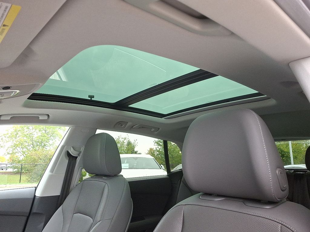 Thumbnail: 2022 Audi Q8 - 15