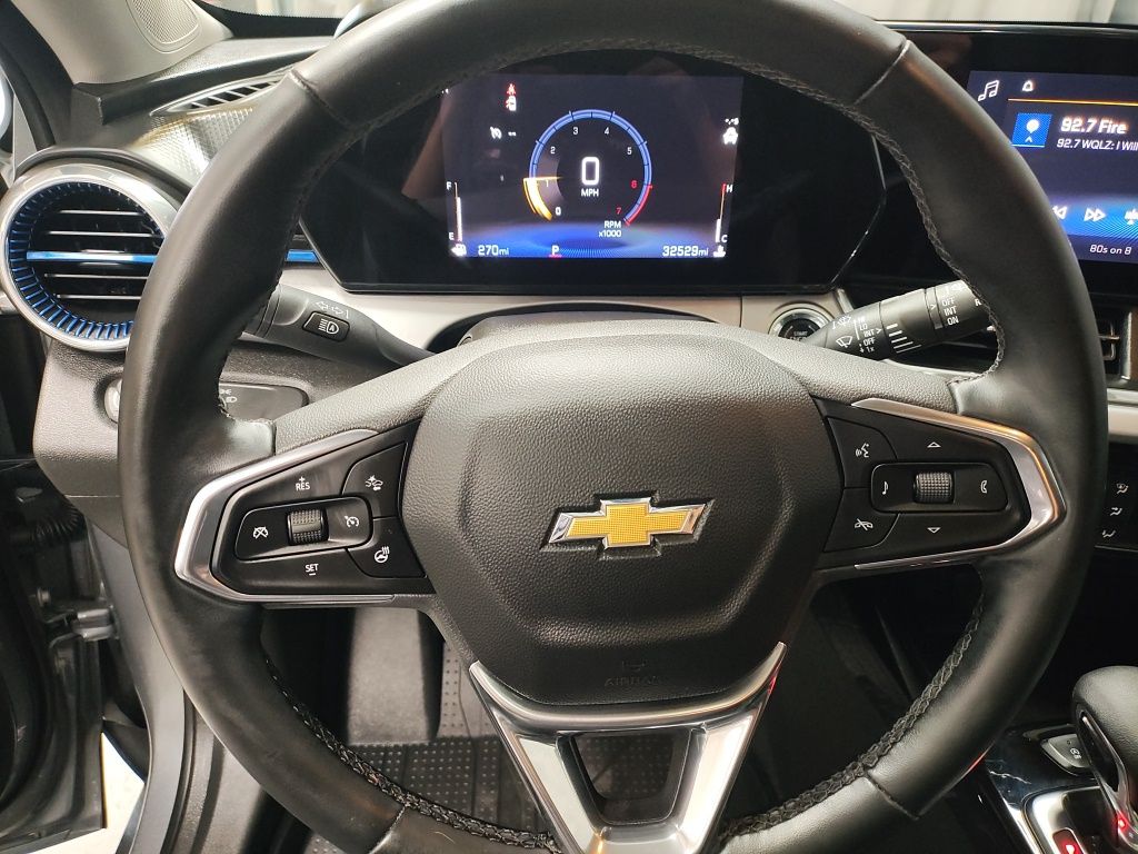 Used 2025 Gray Chevrolet LT image 28