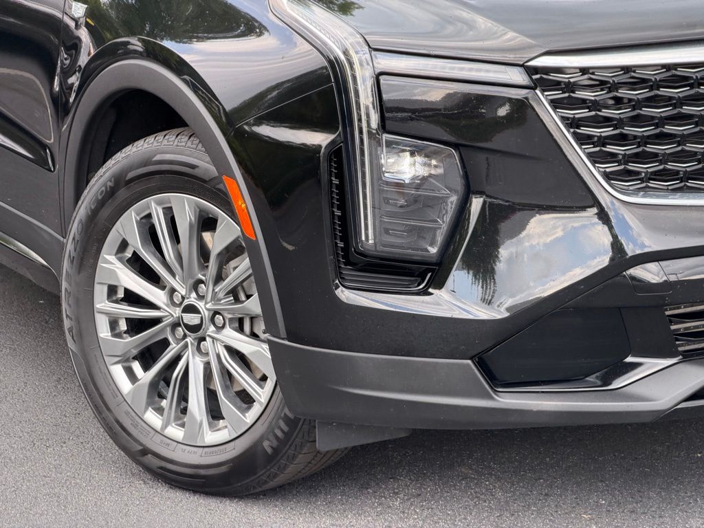 2025 Cadillac XT4 Premium Luxury Stellar Black Metallic - Jim Hudson Acura - Image 7
