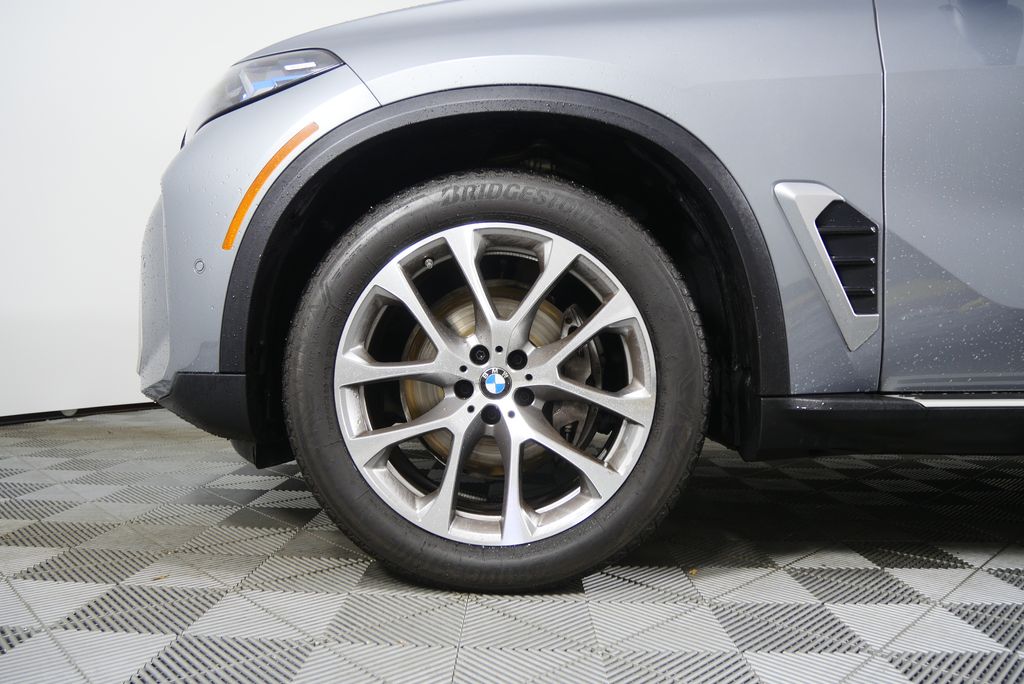 Thumbnail: 2025 BMW X5 - 7