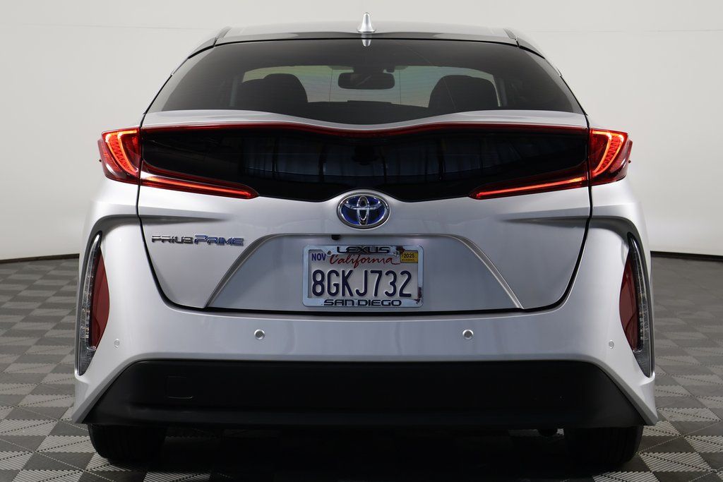 Thumbnail: 2018 Toyota Prius Prime - 5