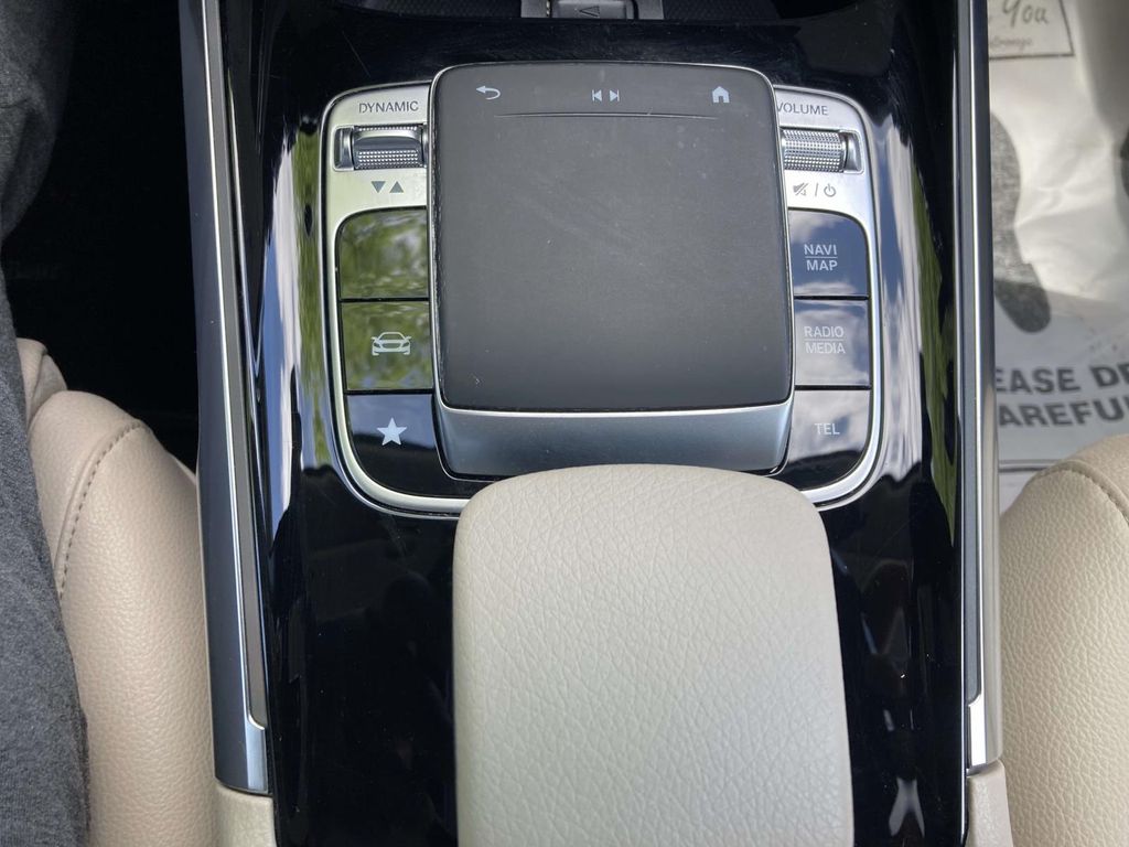 Used 2020 Black Mercedes-Benz GLB 250 image 16