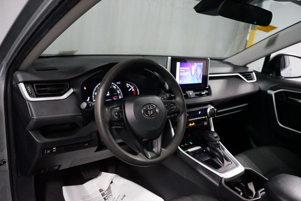 Thumbnail: 2024 Toyota RAV4 - 11