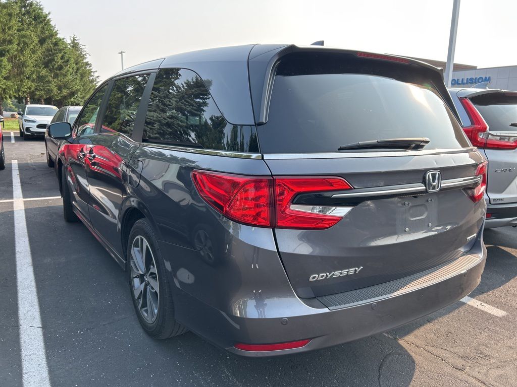 2024 Honda Odyssey Touring 2