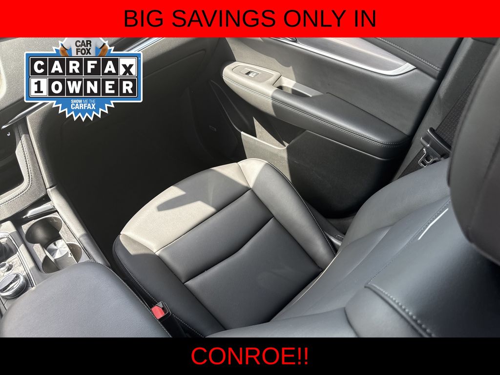 2024 Cadillac XT6 Luxury White at River Oaks CDJR