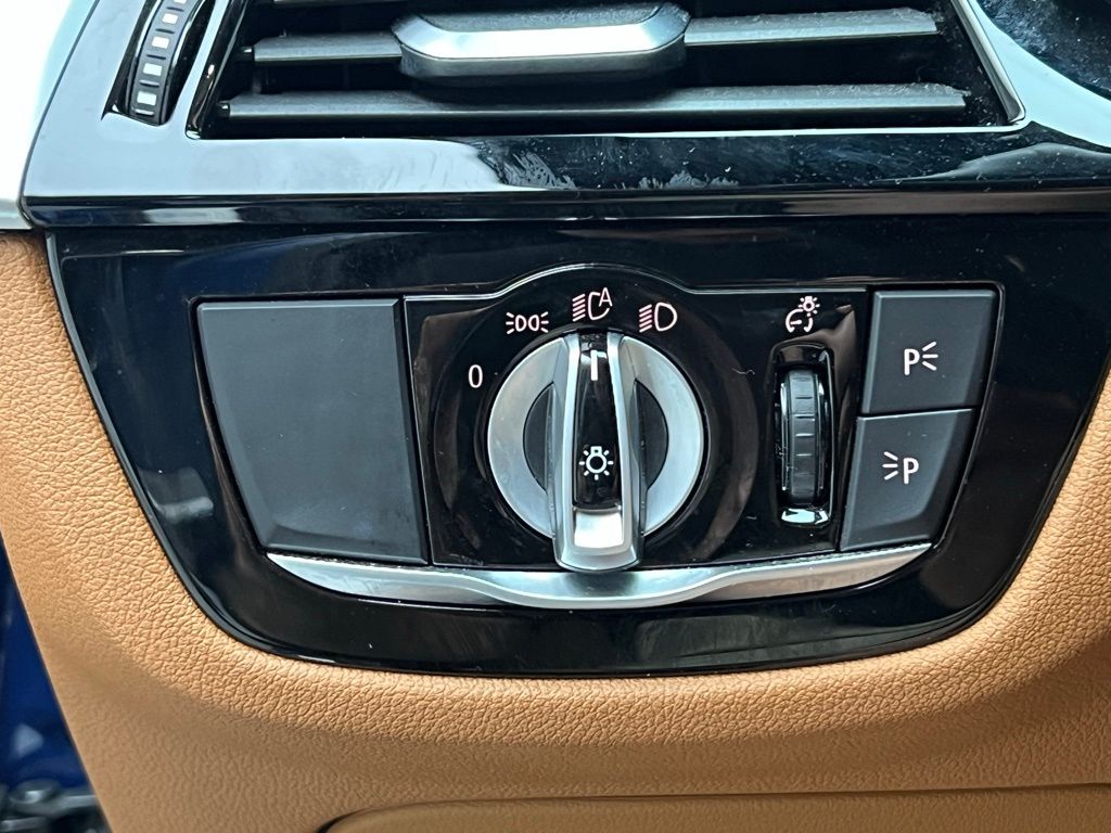 2022 BMW 5 Series 540i 21