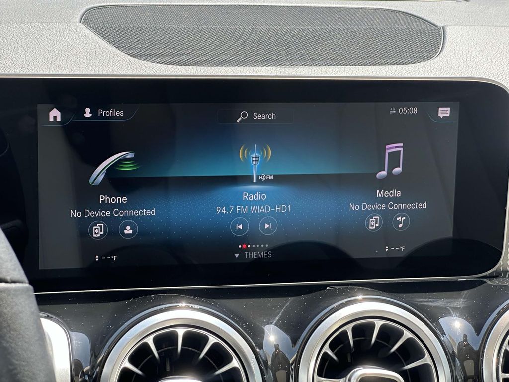 2021 Mercedes-Benz GLB 250 9