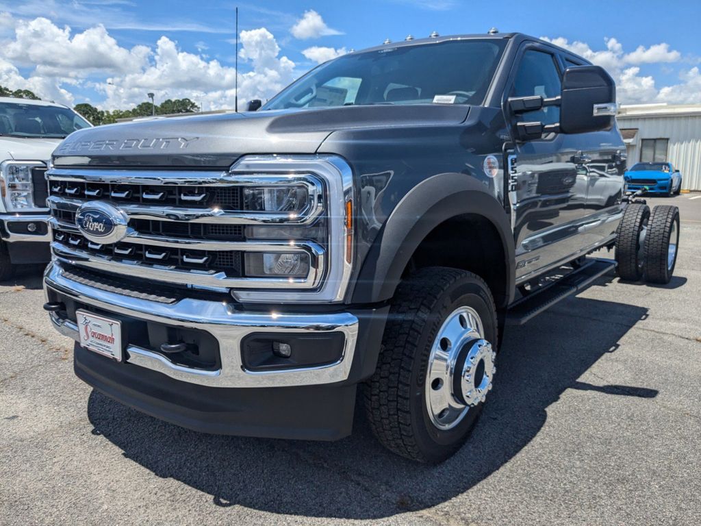 2025 Ford F-550 Chassis LARIAT