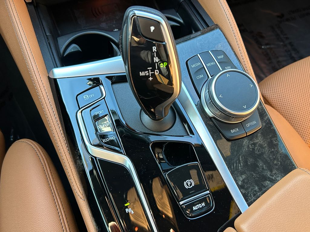 2022 BMW 5 Series 540i 27