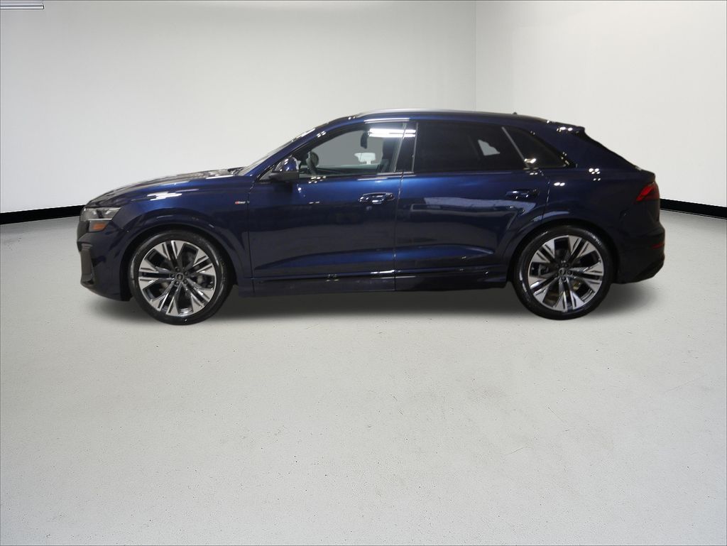 Thumbnail: 2026 Audi Q8 - 2