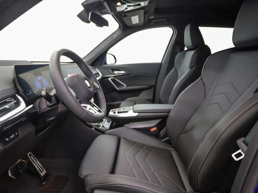 Thumbnail: 2026 BMW X1 - 10