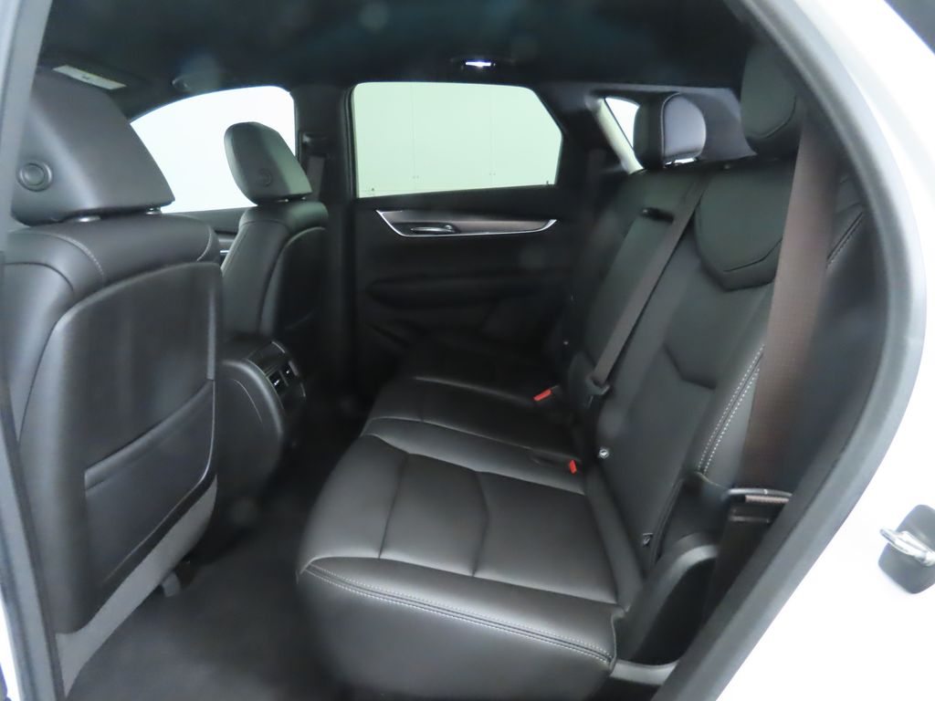 Thumbnail: 2021 Cadillac XT5 - 21