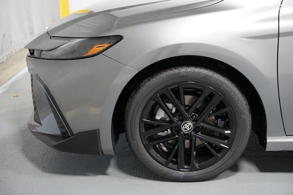 Thumbnail: 2025 Toyota Camry - 5