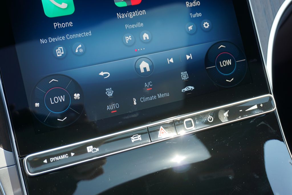 Thumbnail: 2026 Mercedes-Benz GLC - 24