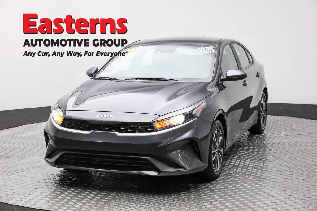 2024 Kia Forte LXS's photo