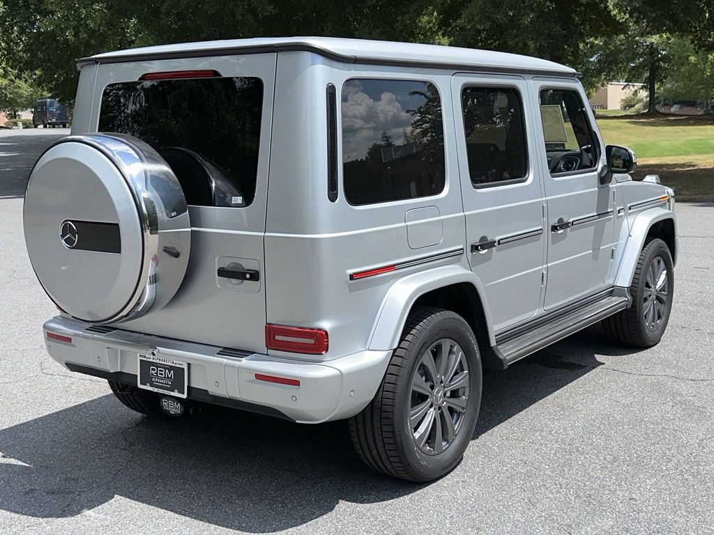 2025 Mercedes-Benz G-Class G 550 8