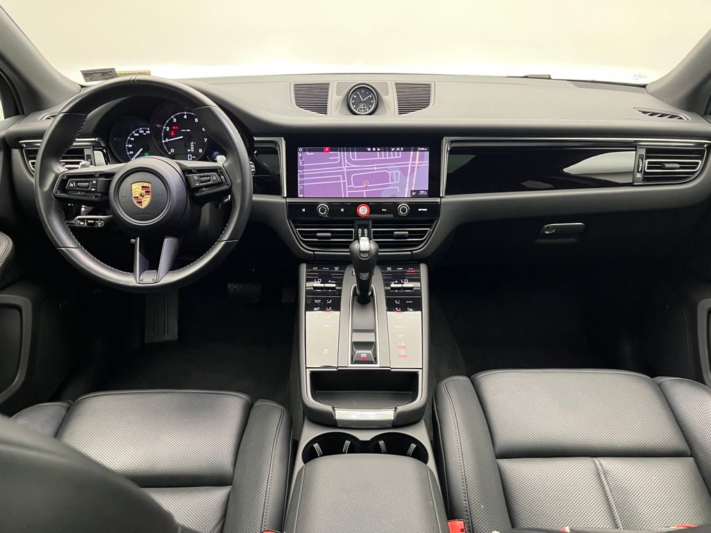 Thumbnail: 2024 Porsche Macan - 29