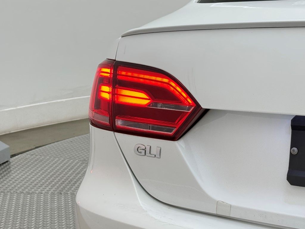 Thumbnail: 2014 Volkswagen Jetta - 13