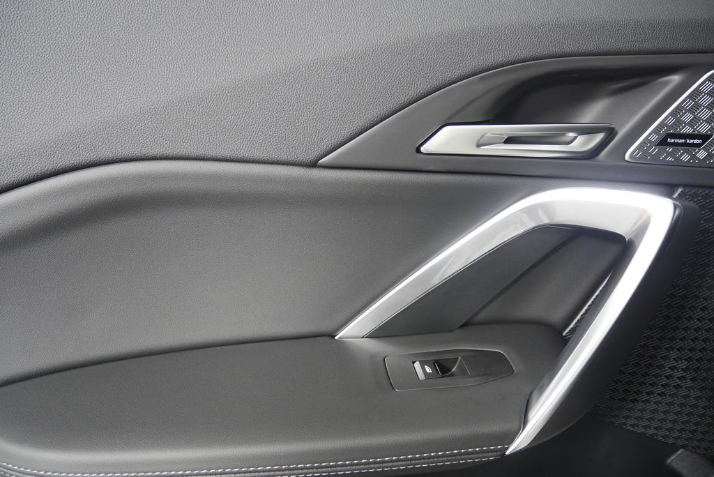 2025 BMW X1 xDrive28i 14
