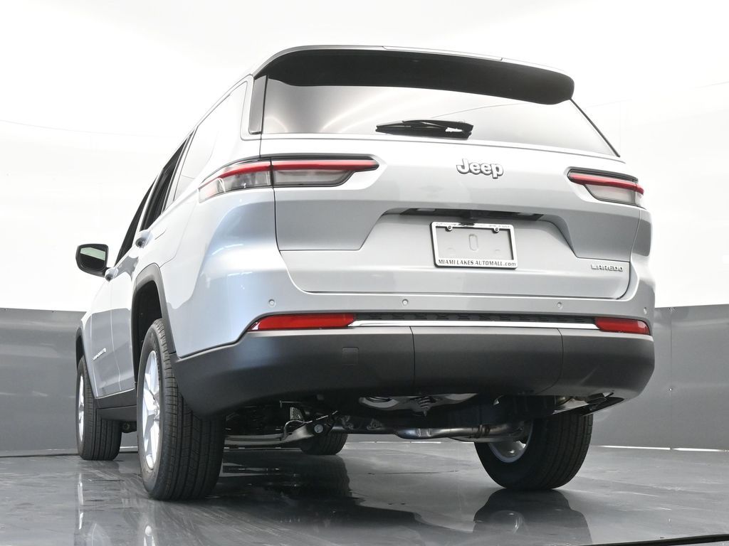 Used 2024 Silver Zynith Jeep Laredo image 50