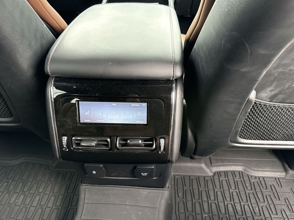 Thumbnail: 2022 Lincoln Aviator - 18