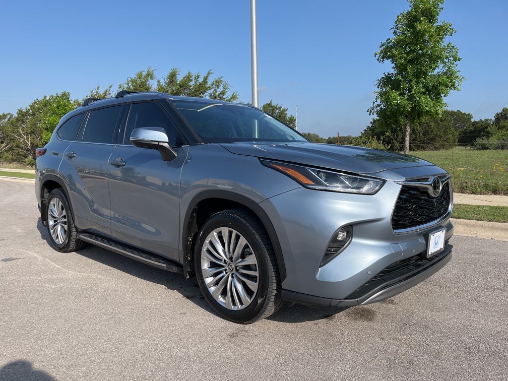 2023 Toyota Highlander Platinum 3