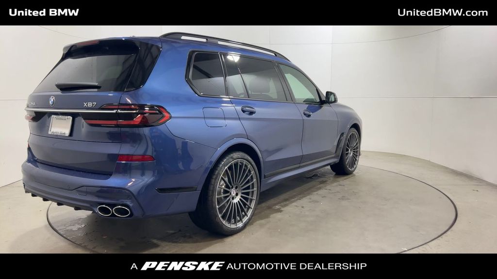 Thumbnail: 2025 BMW X7 - 8