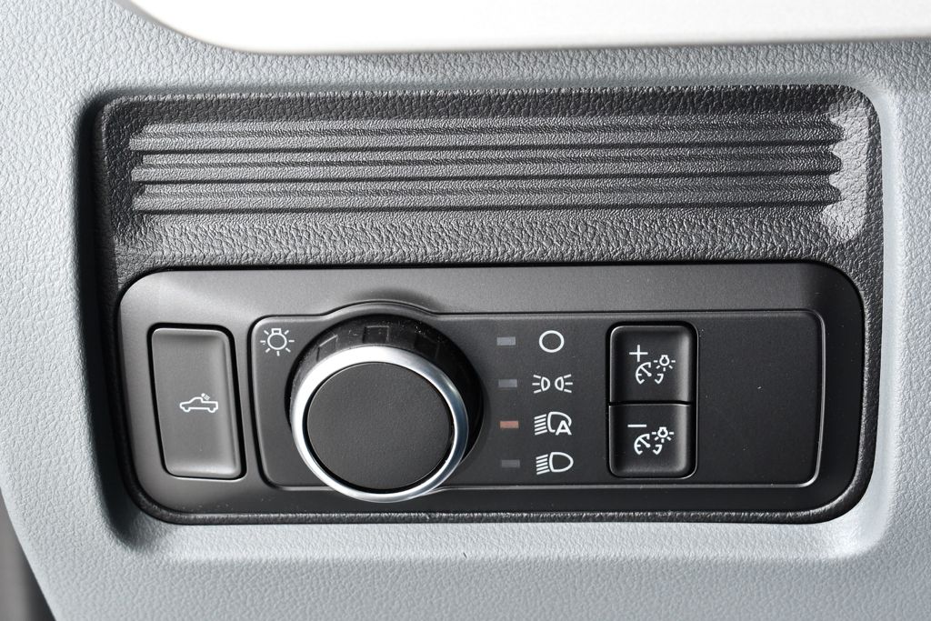 New 2026 White Ford XL image 31