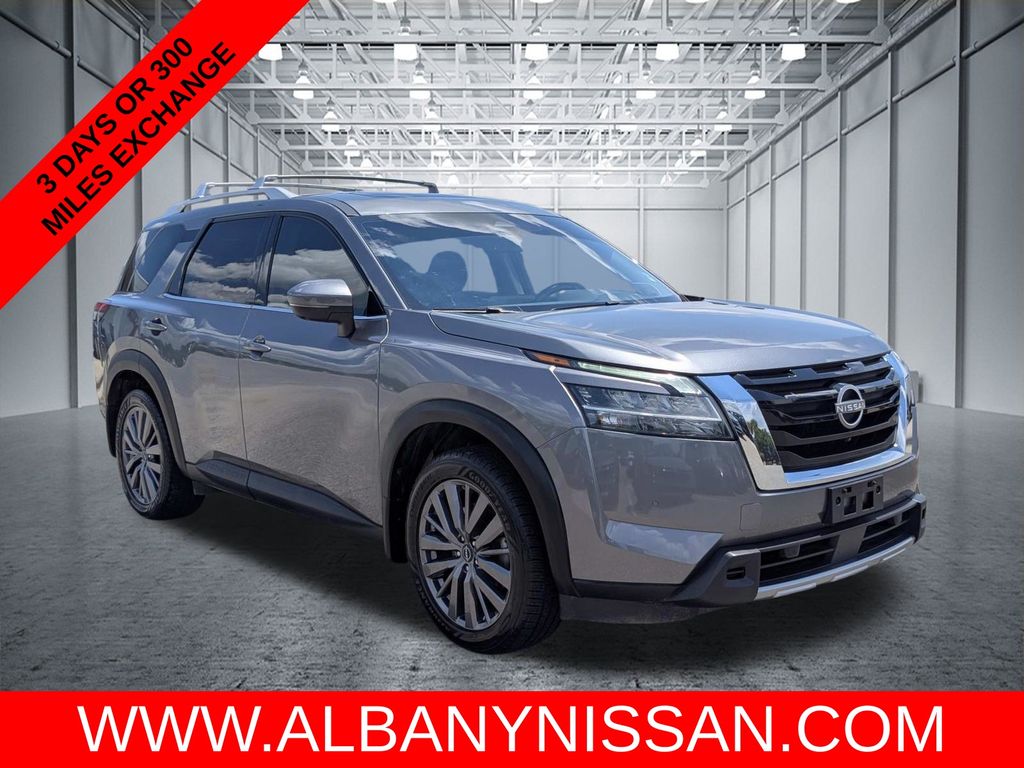 2024 Nissan Pathfinder SL FWD